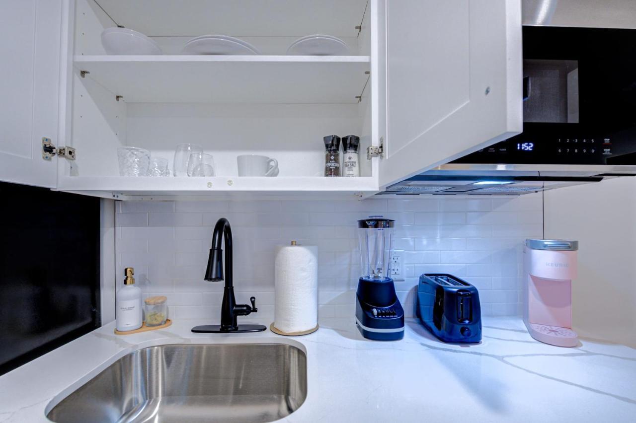 Roaring Tigers Studio Apartment Galveston Exteriér fotografie